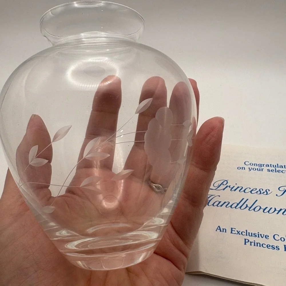 Princess House Inc Heritage Collection 411 Handblown Etched Accent‎ Vase